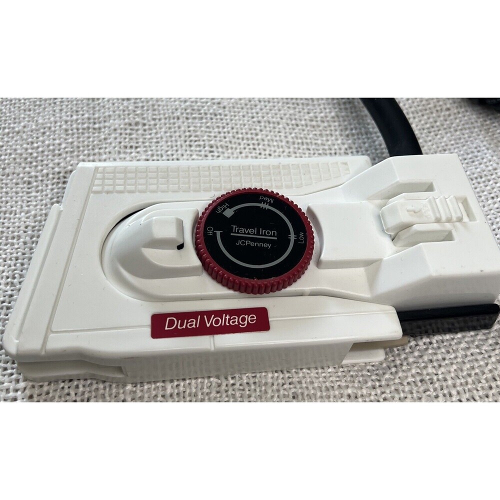 JC Penney Travel Iron Portable Lightweight Dual Voltage Corded Model MI-2